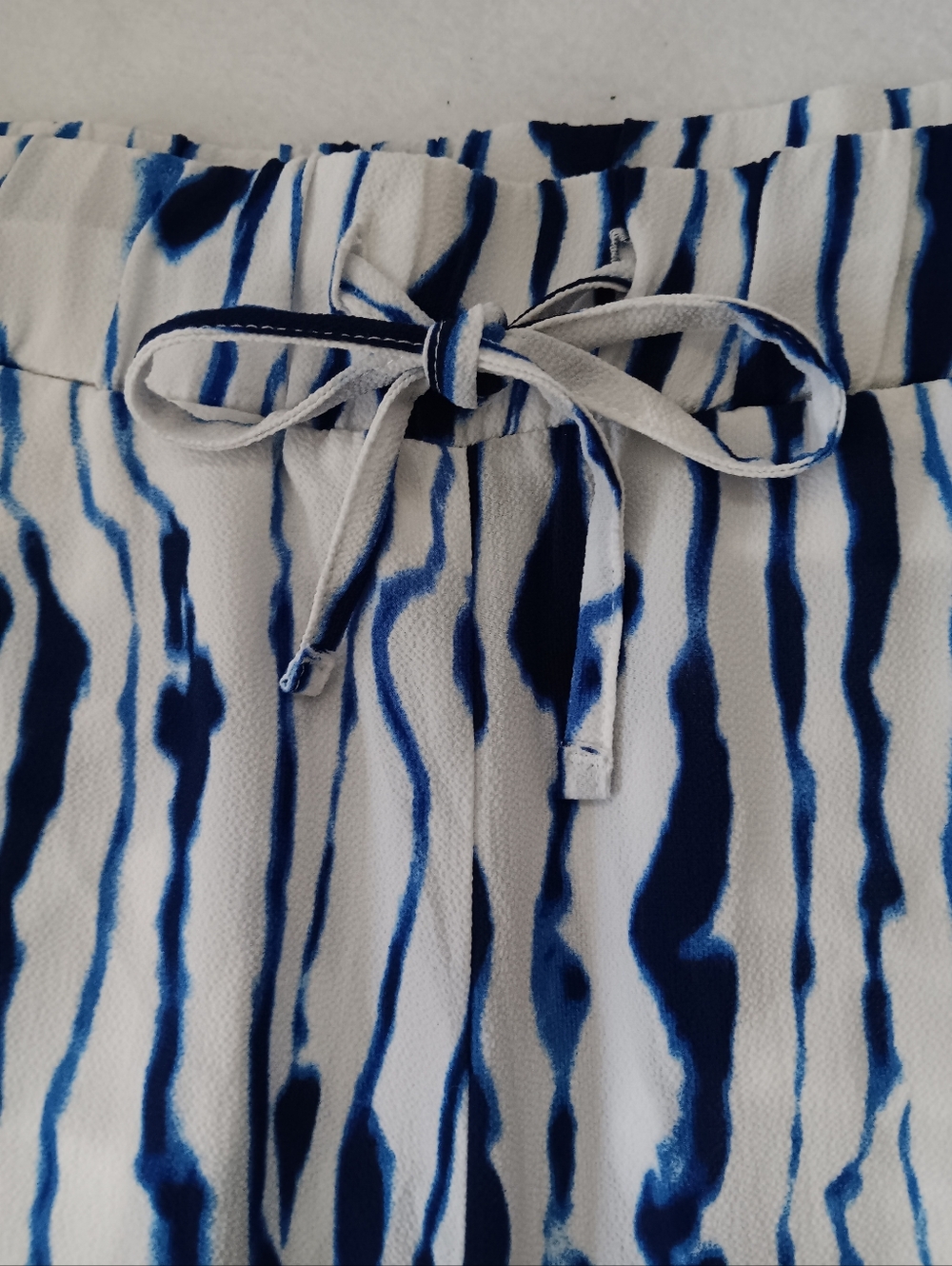H&M White and Blue Striped Drawstring Pants